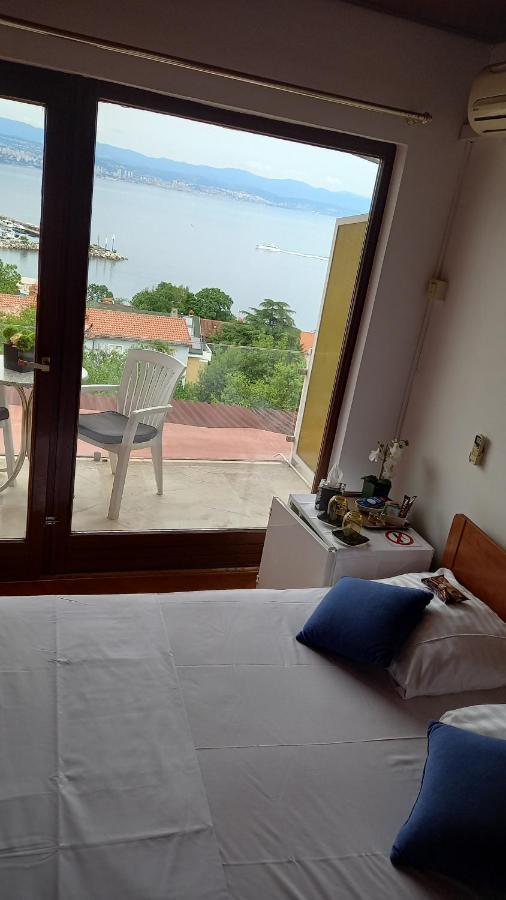 Salyna "Rooms Bela" Ičići Екстериор снимка
