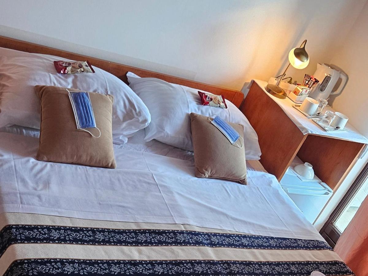 Salyna "Rooms Bela" Ičići Екстериор снимка