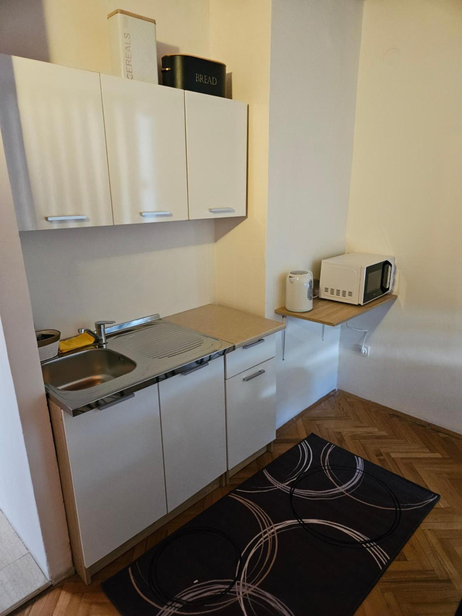 Salyna "Rooms Bela" Ičići Екстериор снимка